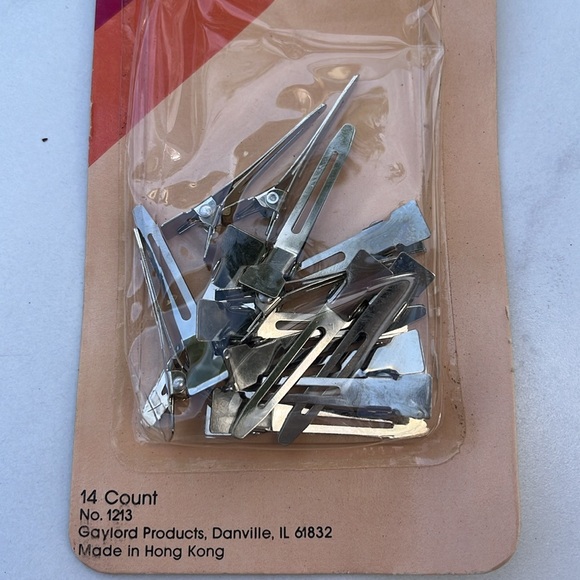 NIB vintage Gayla teeny clips 14ct - Picture 2 of 2